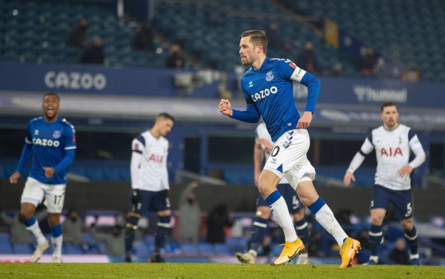 卡萨多和罗 卡萨多和罗